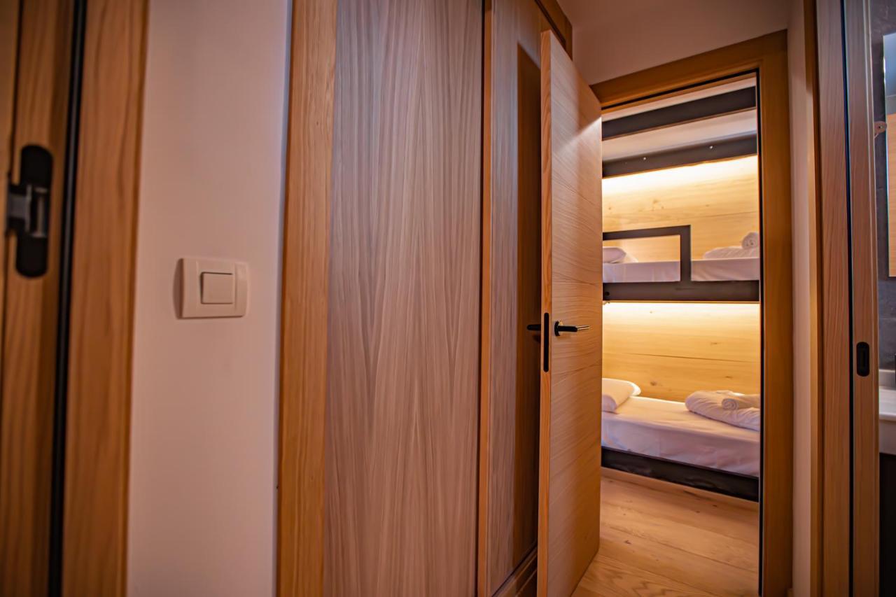 Holidays, Edificio Serraneu, Sierra Nevada 4 Personas Y Parking ภายนอก รูปภาพ